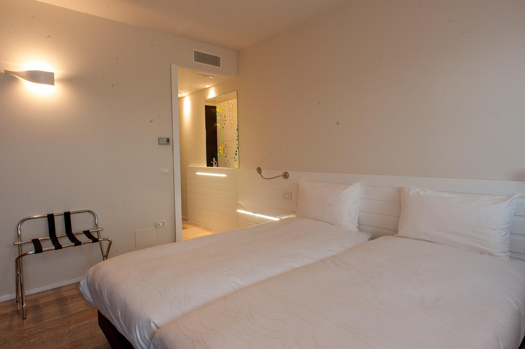 Elliot Osteria E Dormire In Collina Manzano Room photo