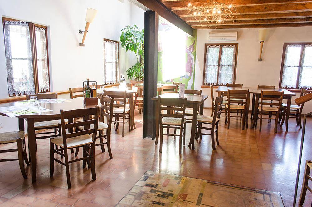 Elliot Osteria E Dormire In Collina Manzano Exterior photo