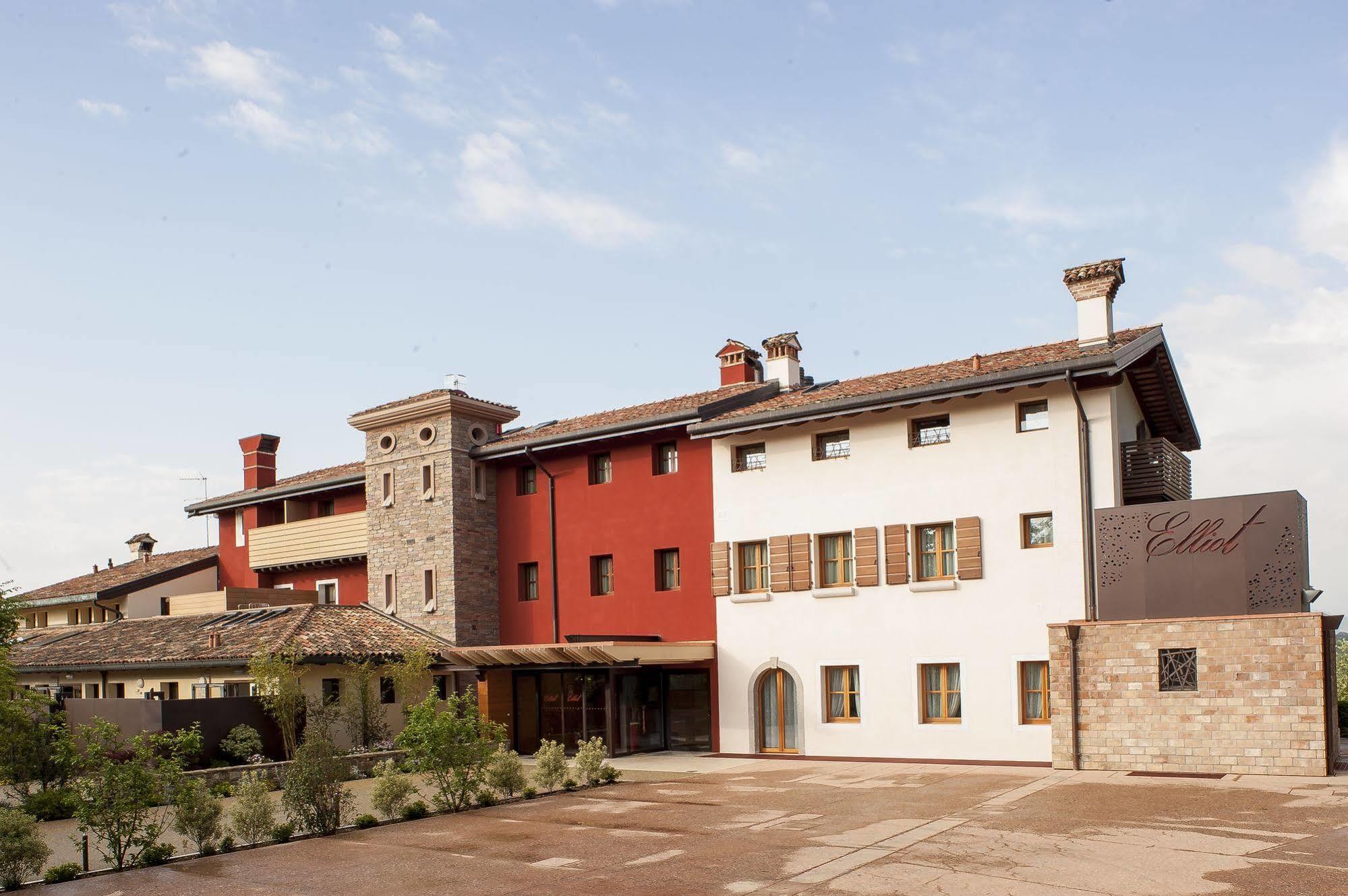 Elliot Osteria E Dormire In Collina Manzano Exterior photo